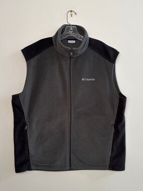 Men's Columbia Outdoors XL Grey & Black Zippered Fleece Vest